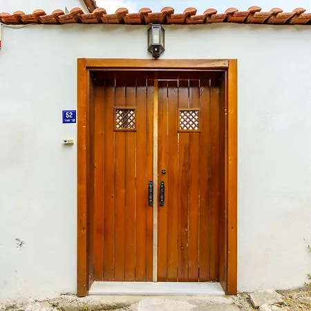 Koey Icinde Zevkle Doesenmis Oezel Havuzlu Lueks Tas Villa *